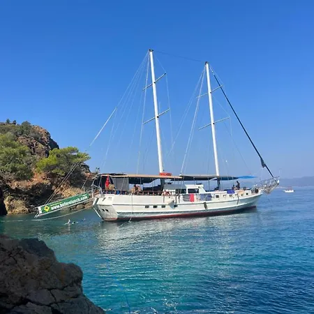 Bateau-hôtel Beforelunch Cruise